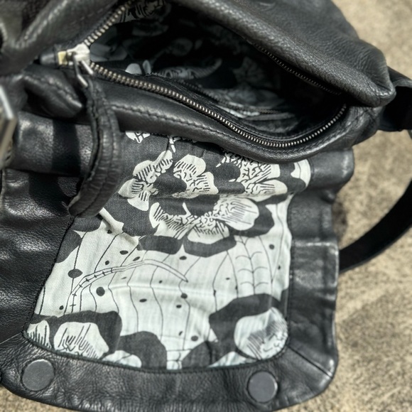 Liebeskind Berlin Black Leather Crossbody with Dust Bag - Picture 6 of 6